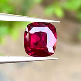 2.95 Ct Pinkish Red Rhodolite Garnet – Natural African Gemstone