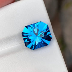 7.40 carat blue topaz loose gemstone