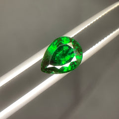 2.65 Carat Tsavorite Garnet Pear Cut – Natural Vivid Green African Garnet Gemstone