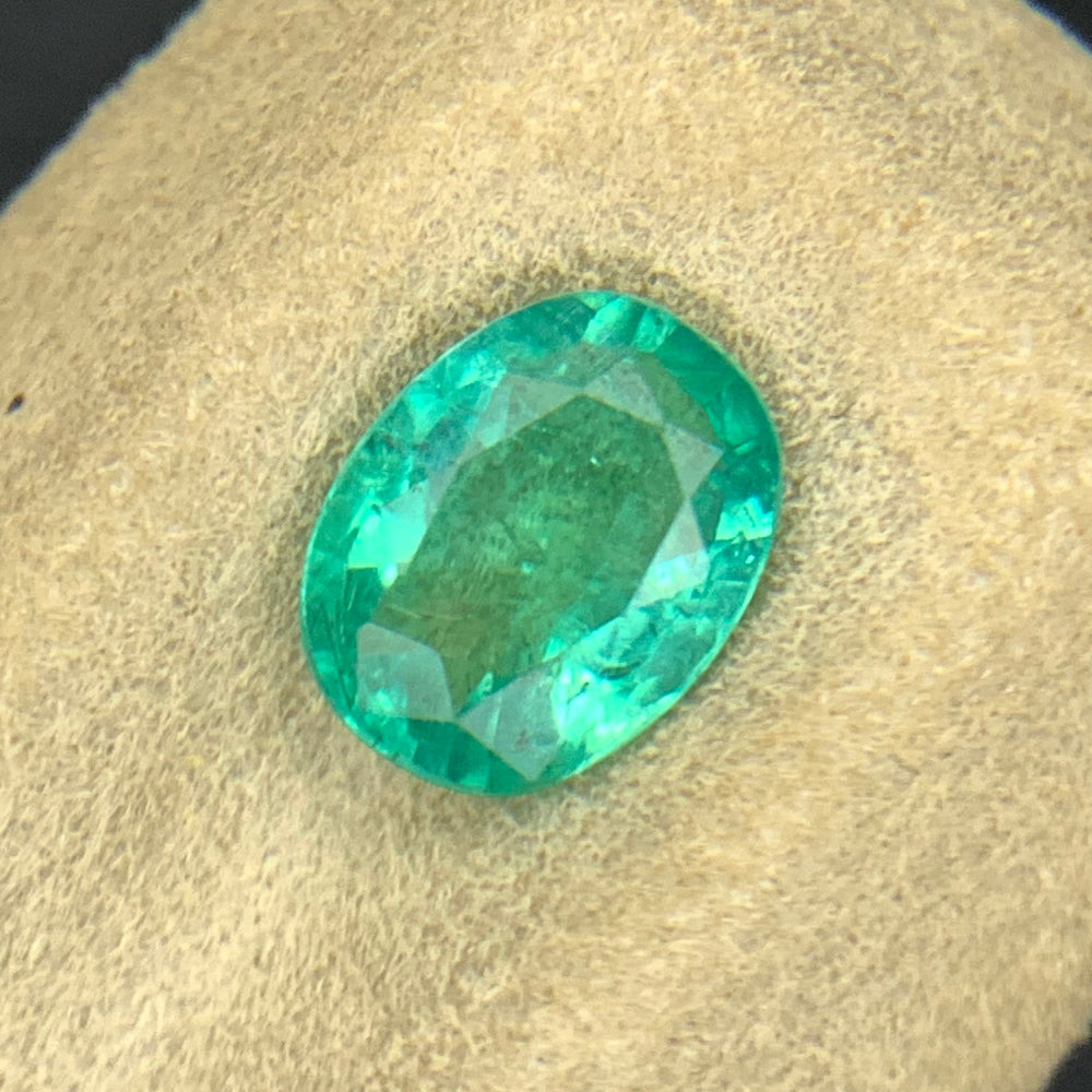 1.15 Ct Oval Cut Emerald Stone - Loose Natural Precious Gemstone