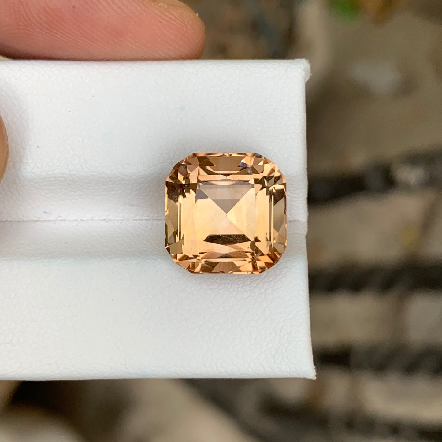 13.30 Carats Loose Imperial Topaz