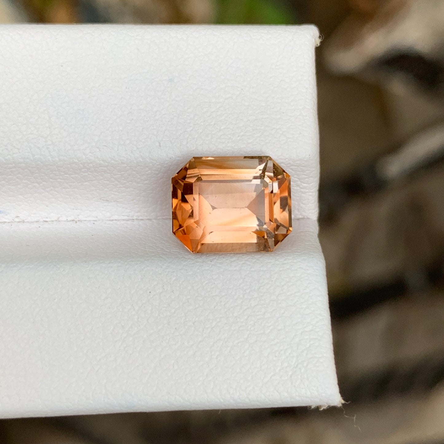 5.55 Carats Bicolor Loose Topaz