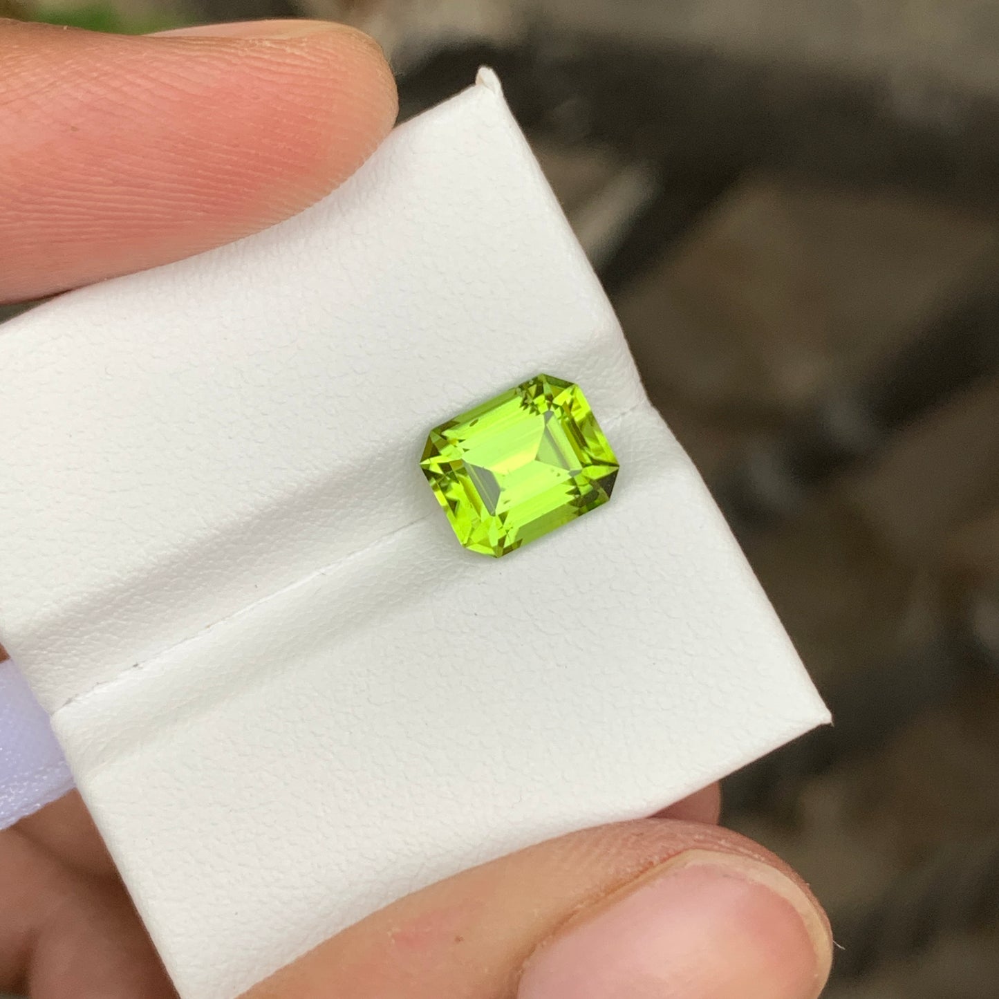 2.55 Carats Natural Peridot Stone