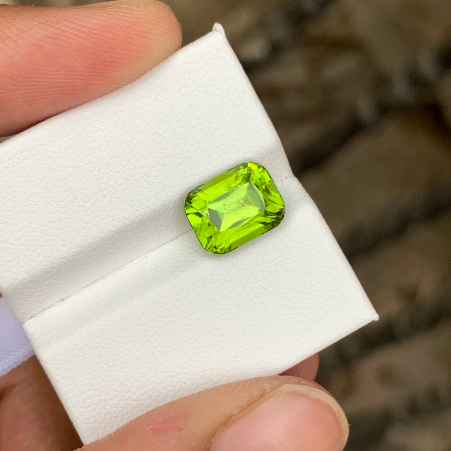 4.65 Carats Peridot Loose Stone