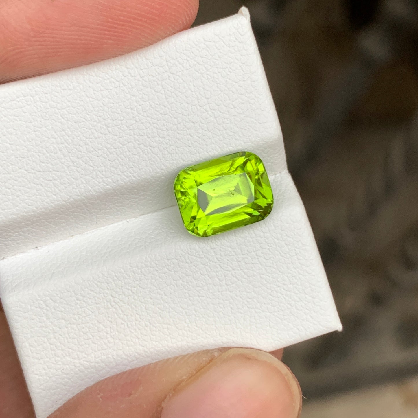 4.65 Carats Peridot Loose Stone