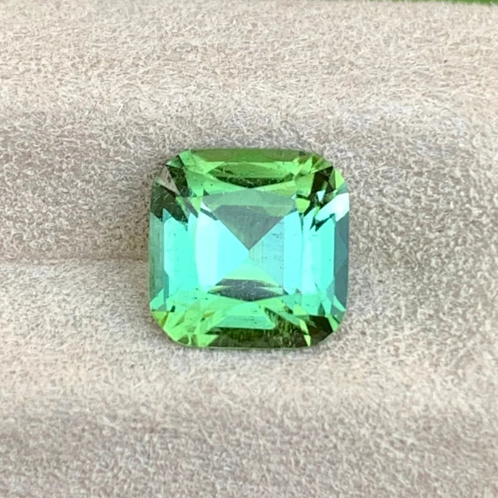 Natural 1.70 ct Green Tourmaline for custom jewelry making
