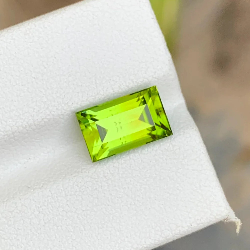 3.80 Ct Bright Green Peridot – Baguette Cut Loose Gemstone