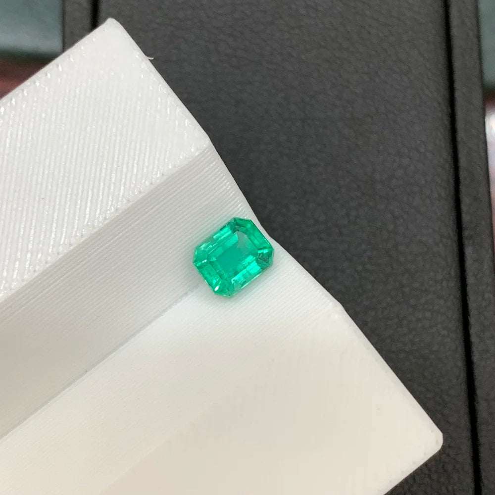 0.70 Carats Bright Green Panjshir Emerald - Natural Loose Afghan Gemstone