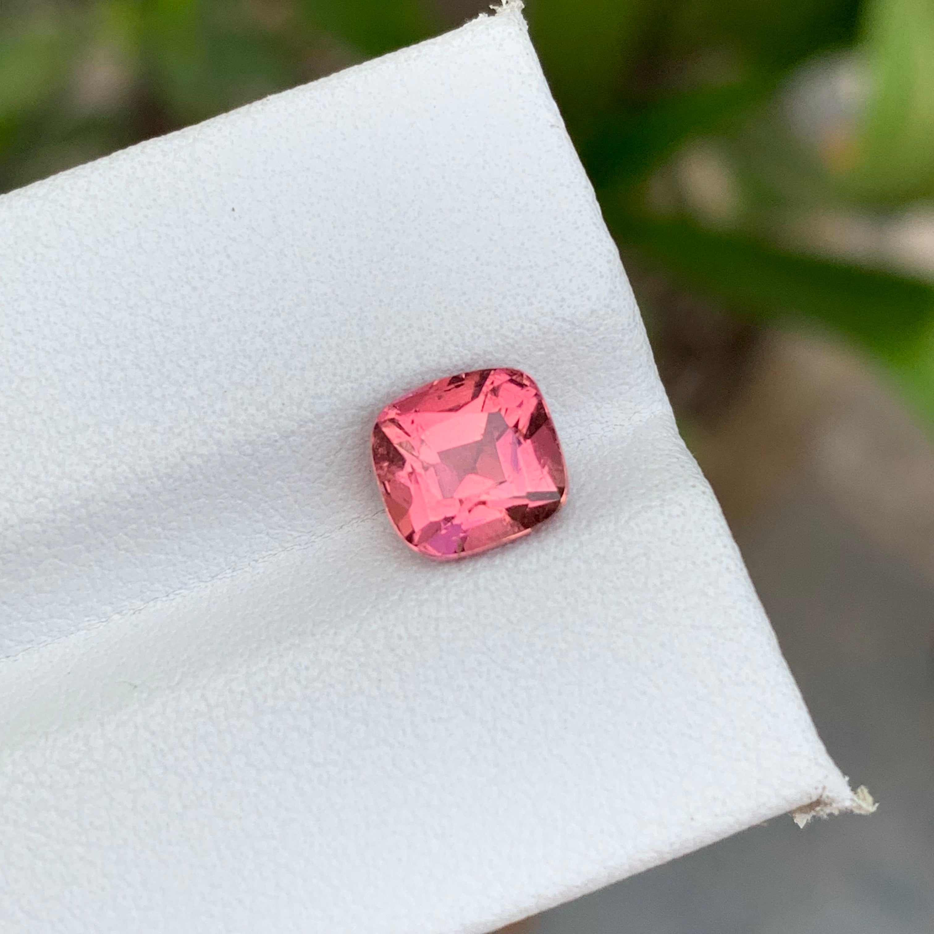 1.90 Carats Cushion Cut Pink Tourmaline - Fine Gemstone For Jewelry