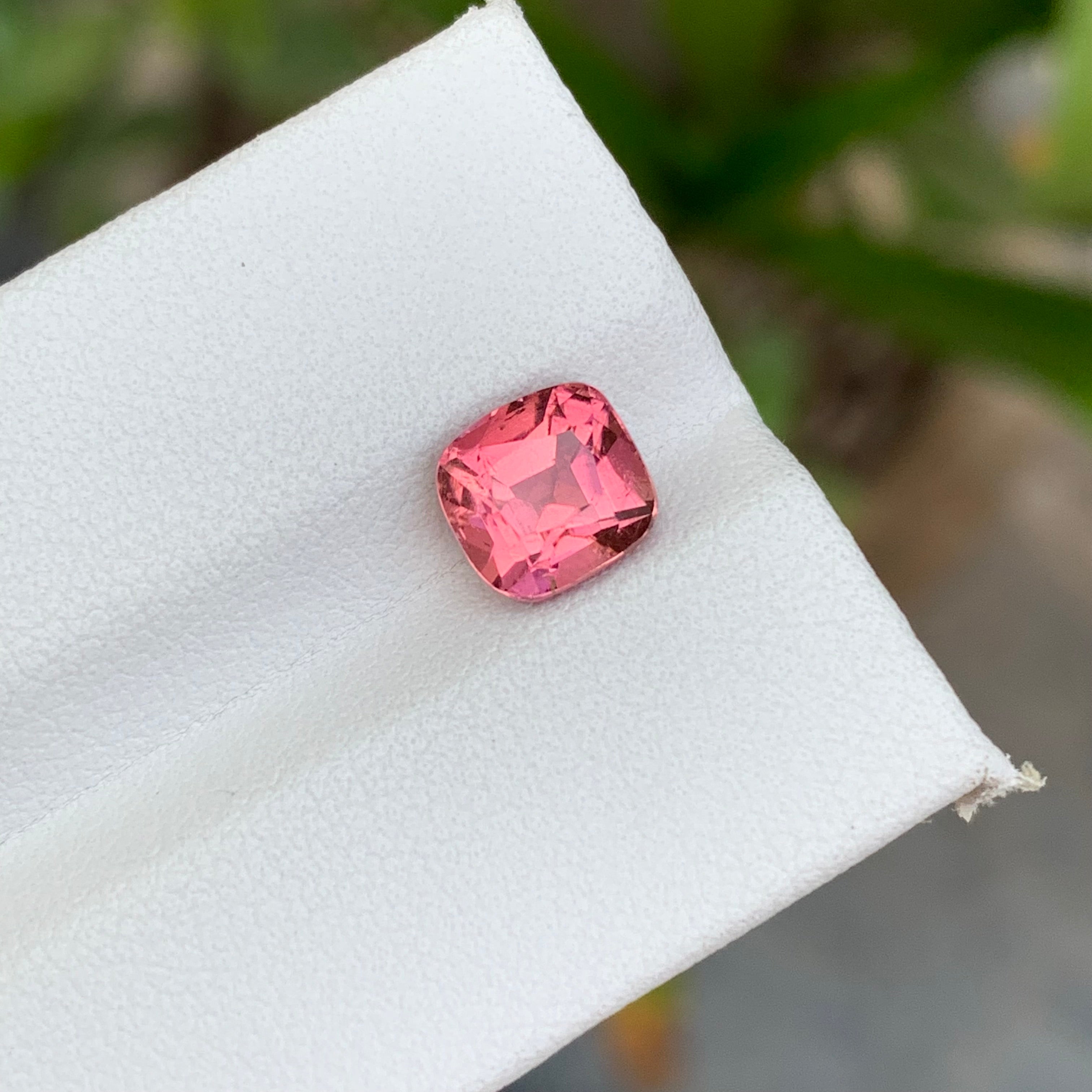 1.90 Carats Cushion Cut Pink Tourmaline - Fine Gemstone For Jewelry