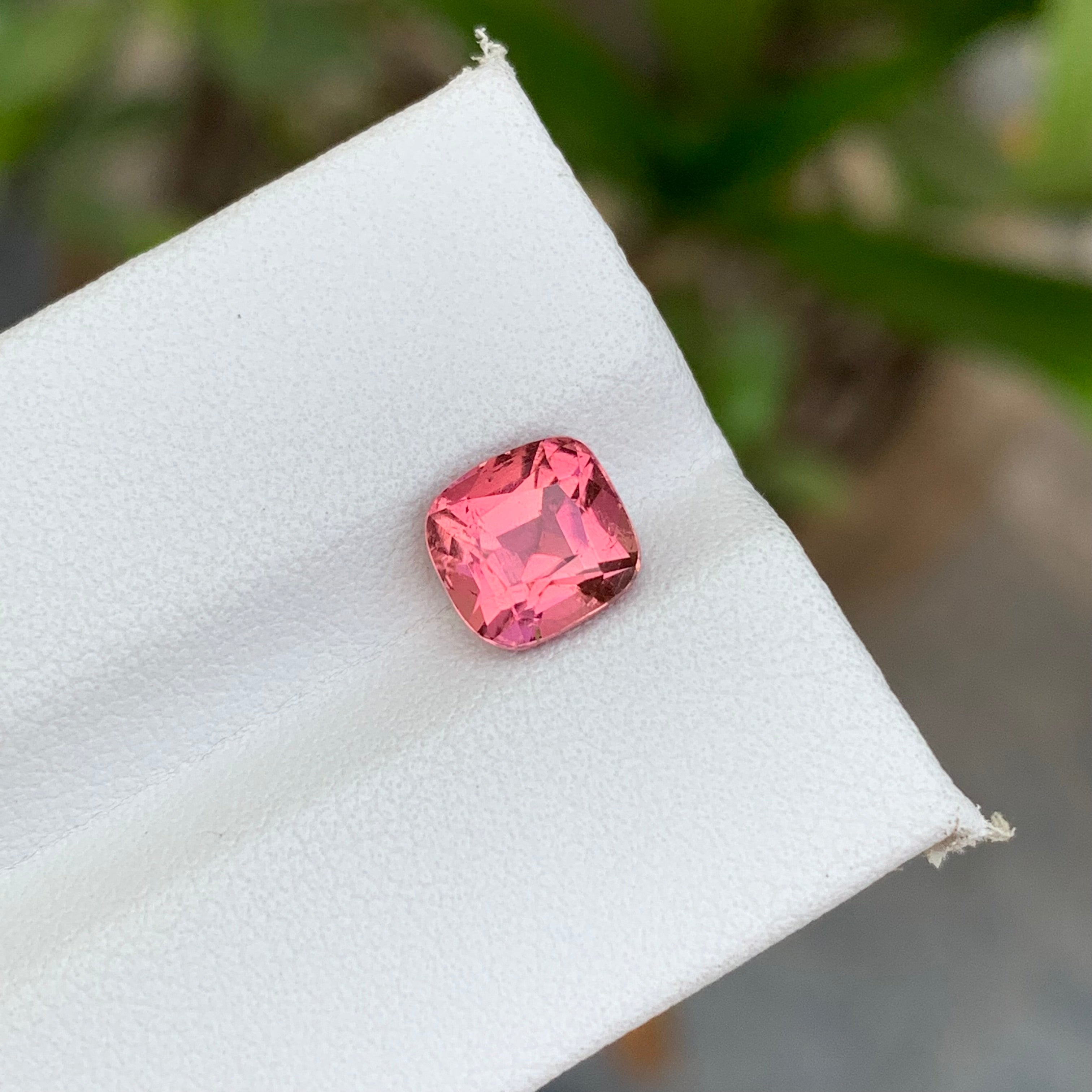 1.90 Carats Cushion Cut Pink Tourmaline - Fine Gemstone For Jewelry