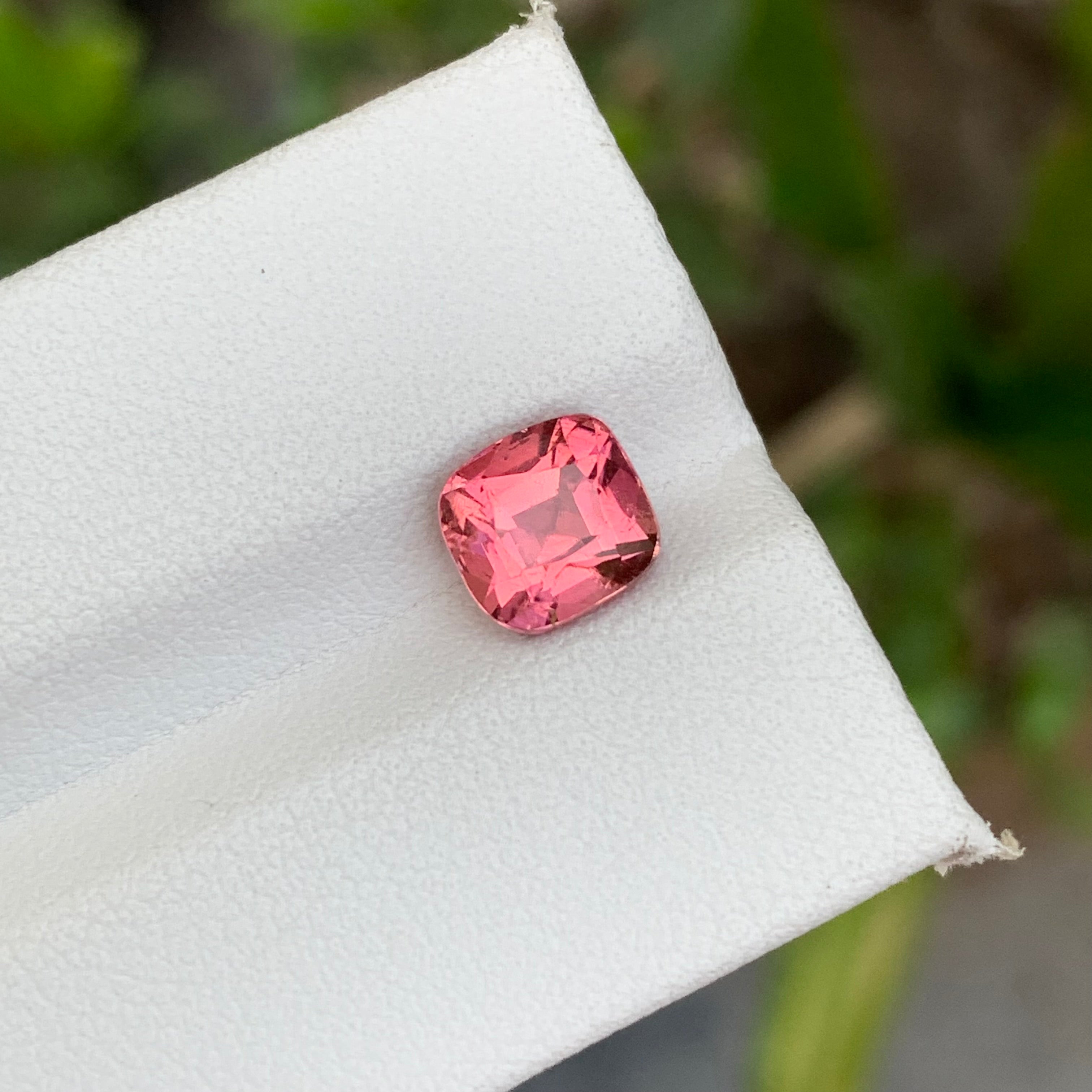 1.90 Carats Cushion Cut Pink Tourmaline - Fine Gemstone For Jewelry