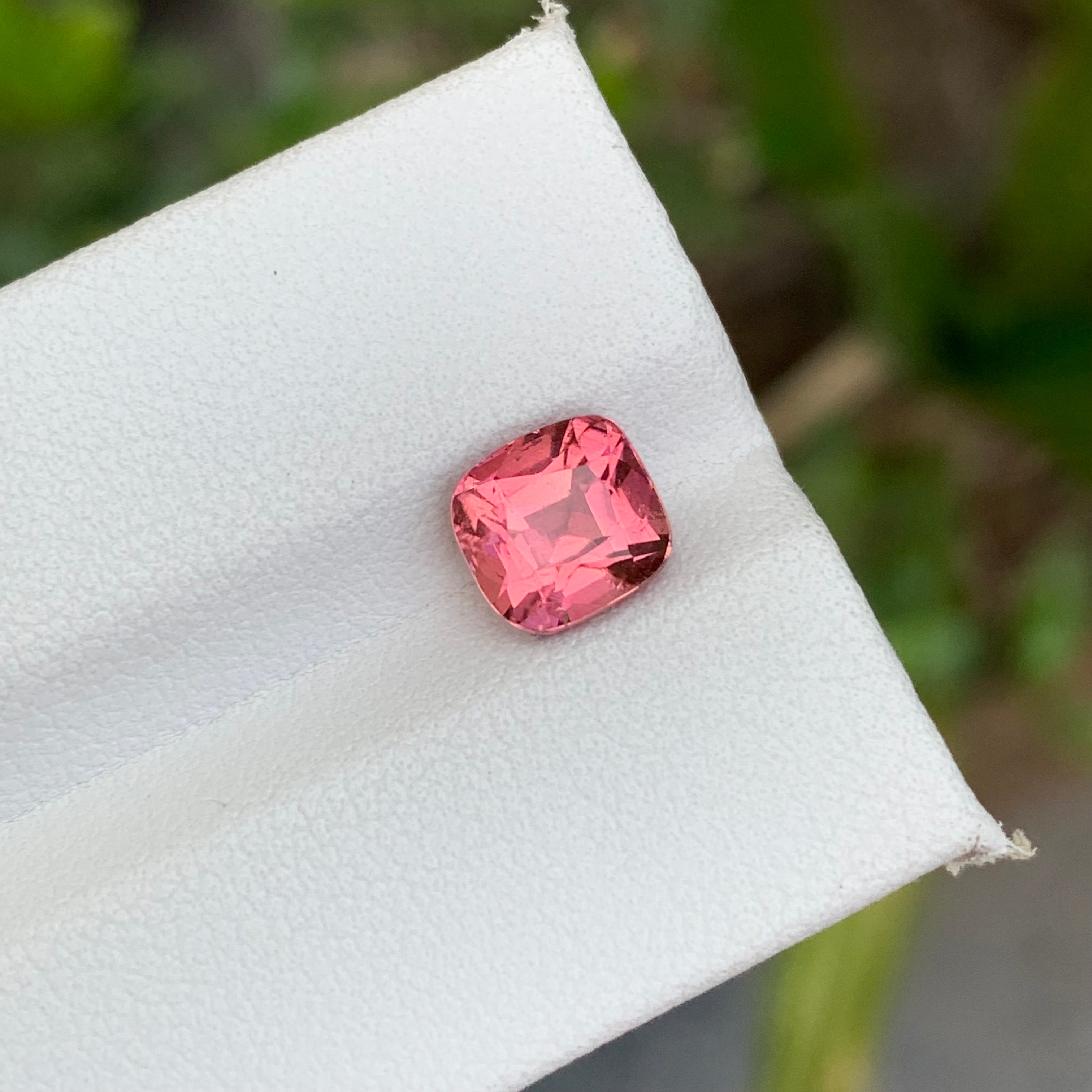 1.90 Carats Cushion Cut Pink Tourmaline - Fine Gemstone For Jewelry