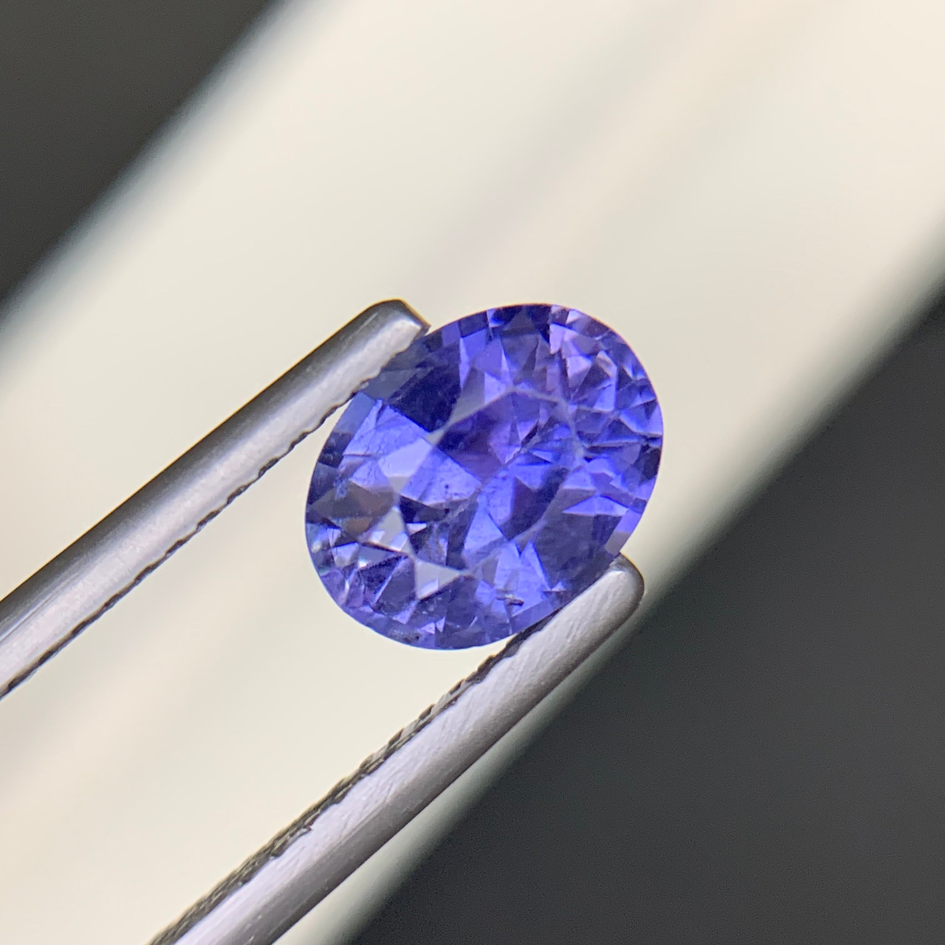 1.93 Carats Oval Cut Natural Blue Sapphire