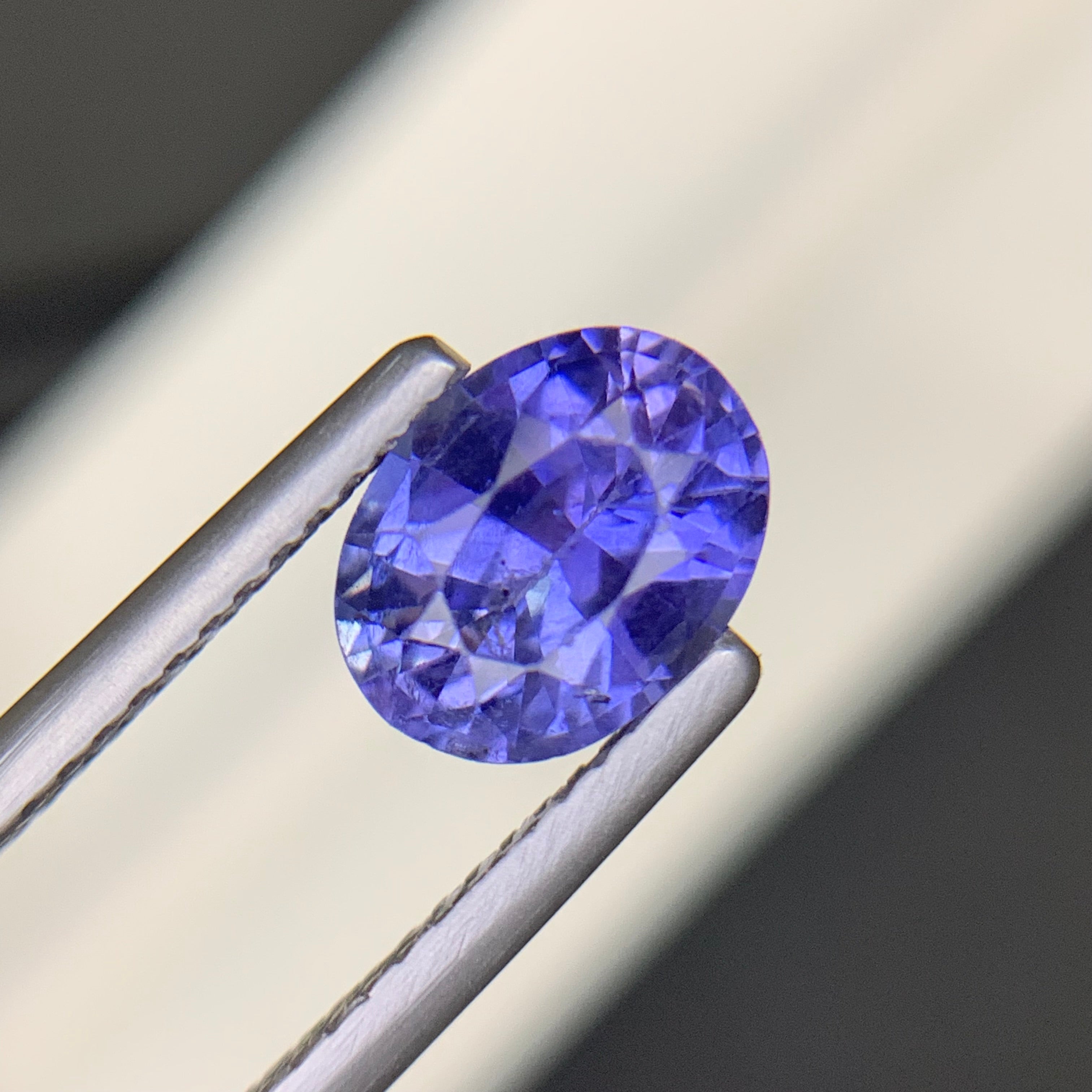 1.93 Carats Oval Cut Natural Blue Sapphire
