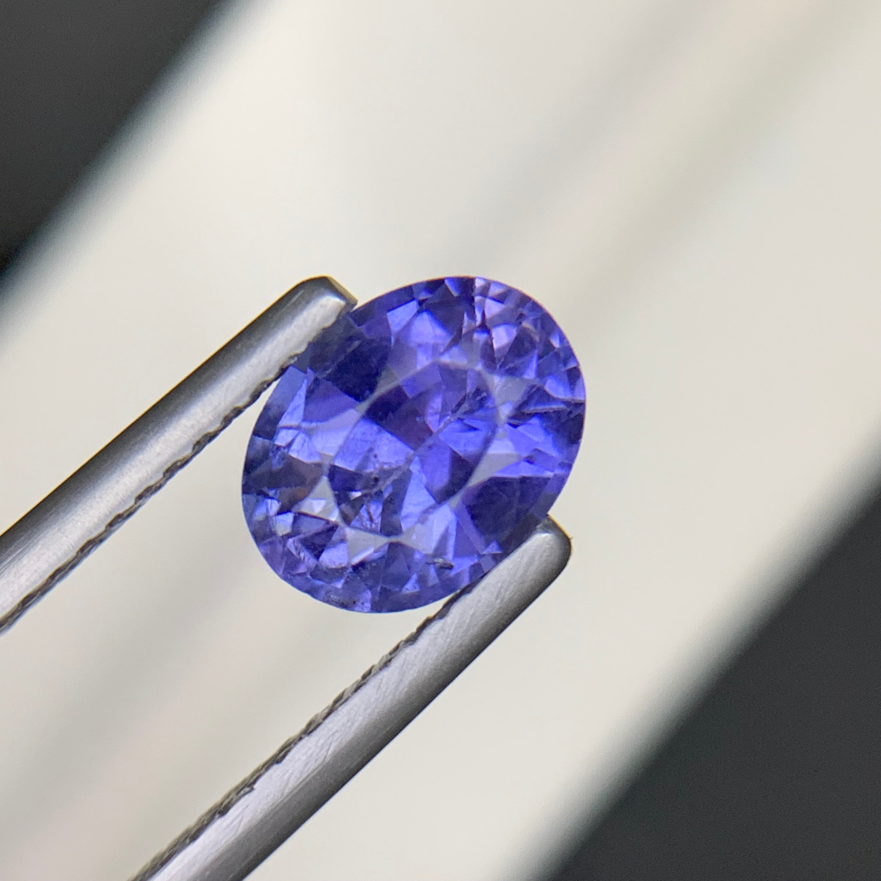 1.93 Carats Oval Cut Natural Blue Sapphire