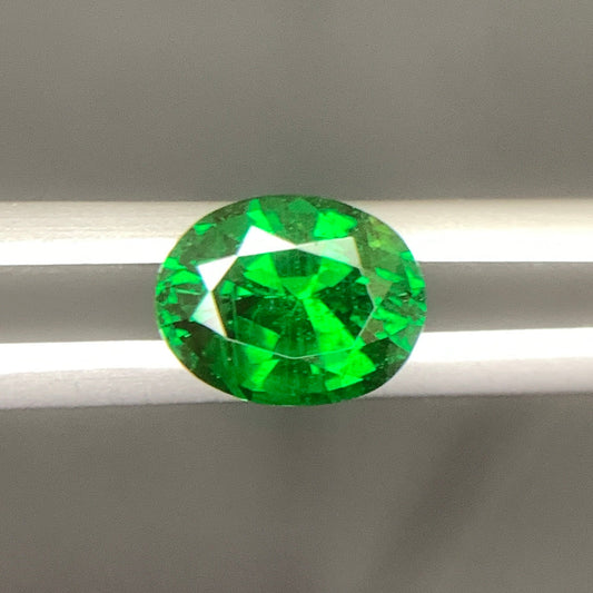 vivid green tsavorite gemstone for ring