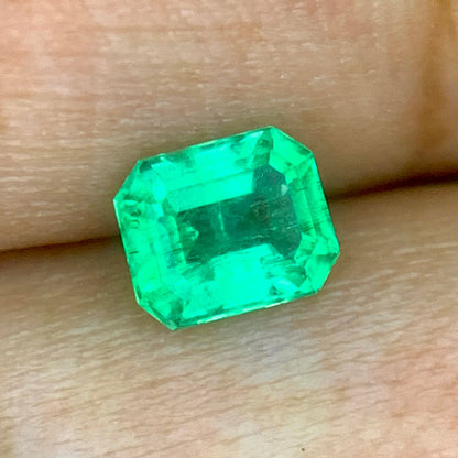 0.70 Carat Bright Panjshir Emerald
