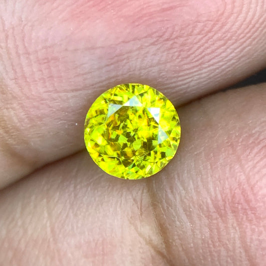 fire sphene round loose gemstone for jewelry