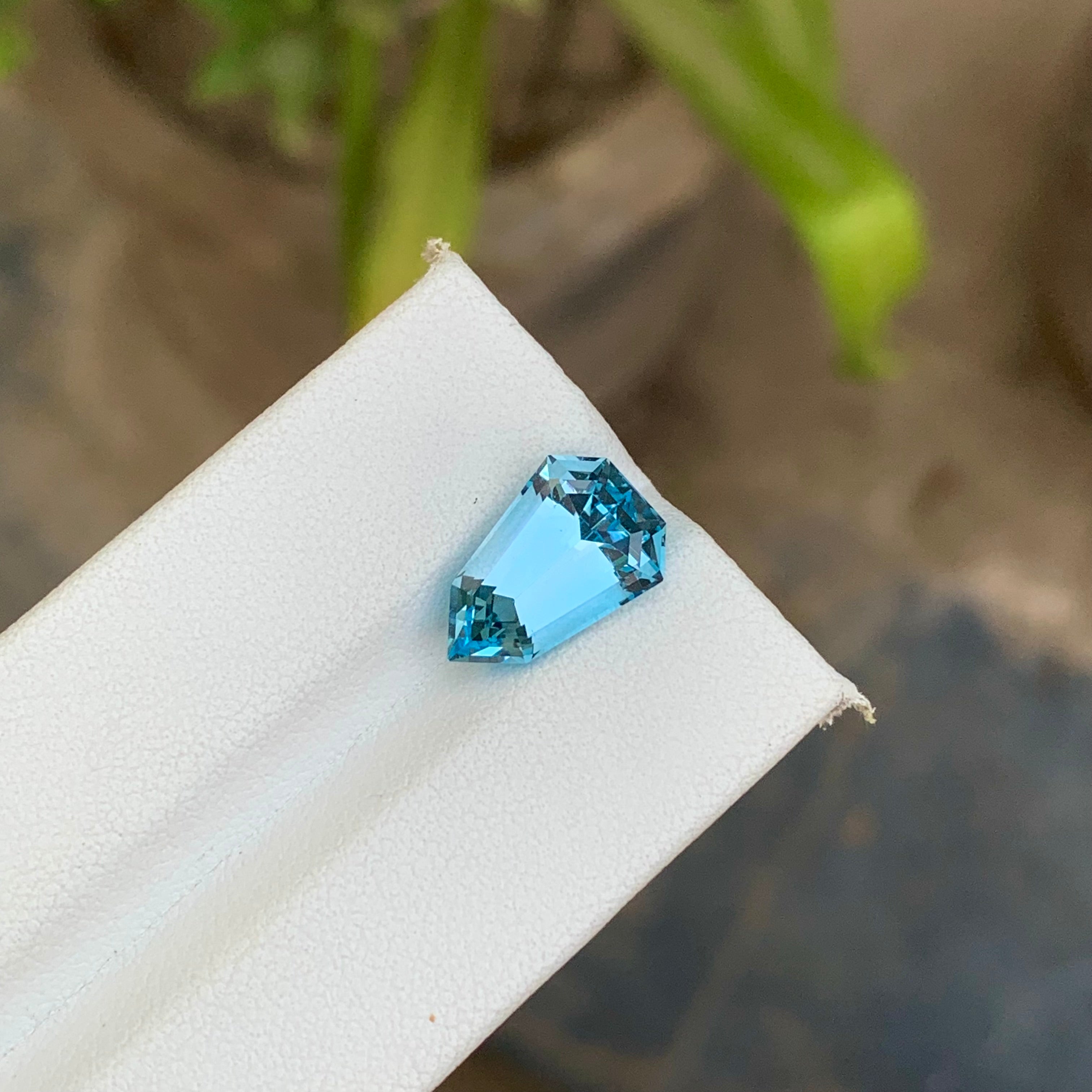 5.60 Carats Shield Cut Sky Blue Topaz - Natural Loose Brazilian Gemstone