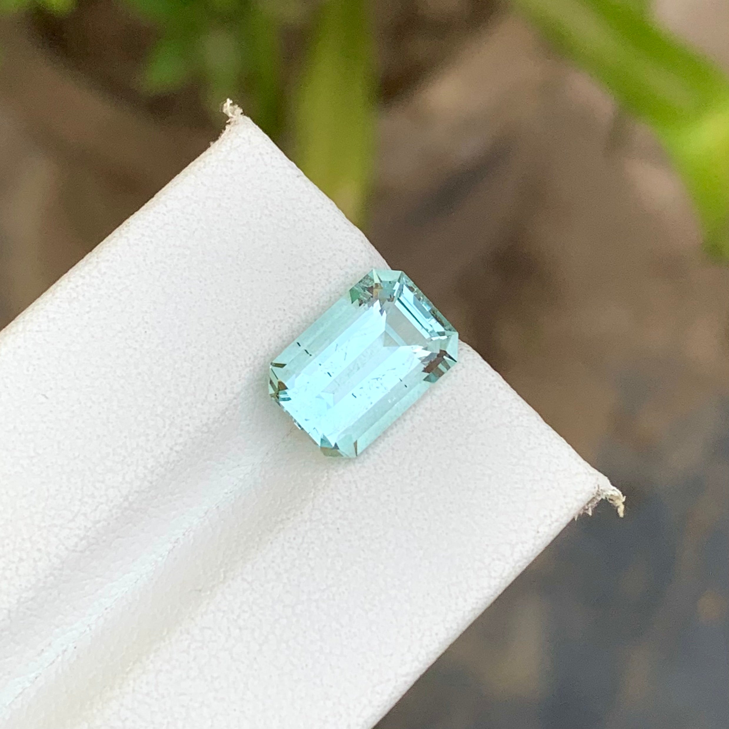 3.65 Carats Natural Loose Aquamarine Emerald cut