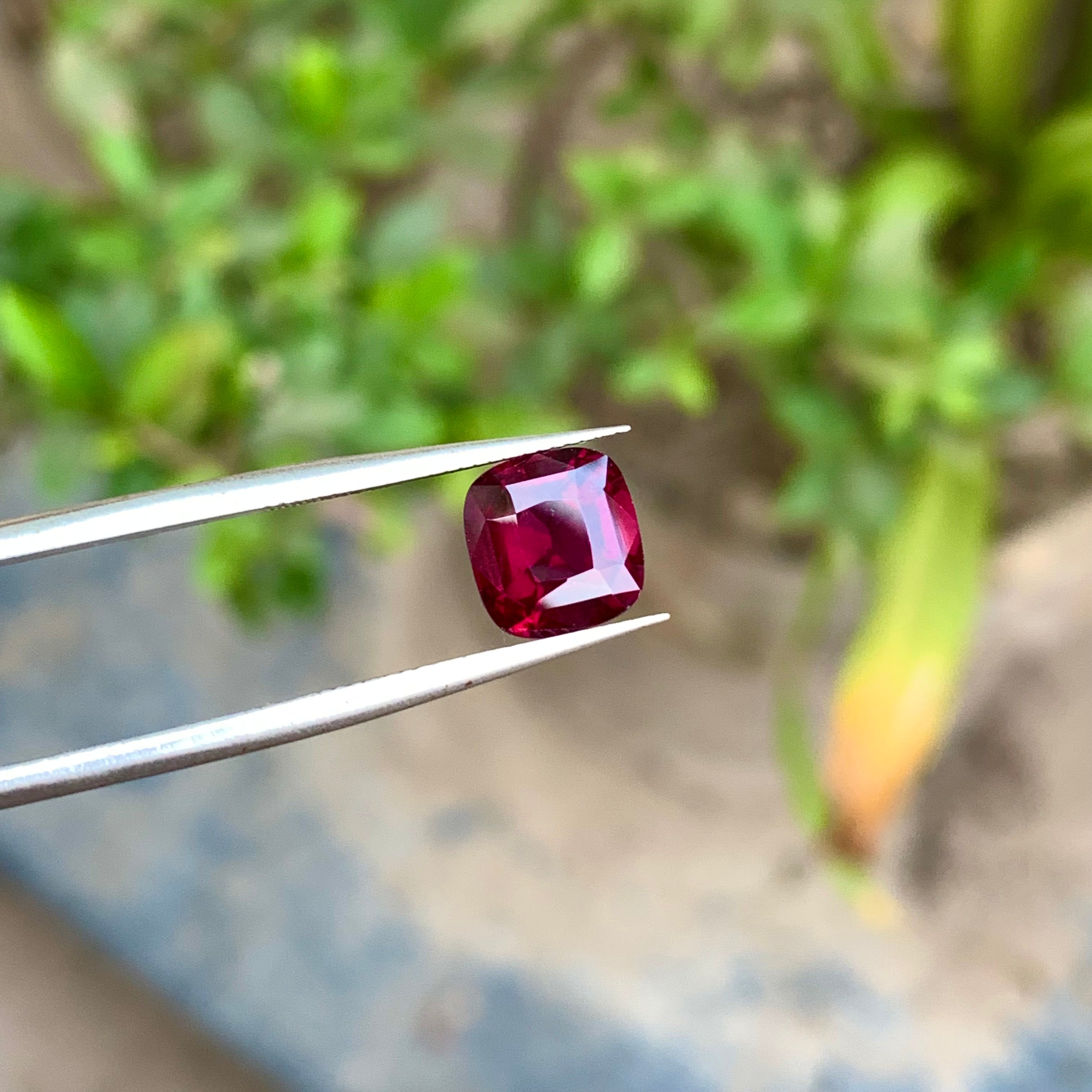 2.95 Carats Deep Pinkish Red Rhodolite Garnet - Natural Loose African Garnet Stone