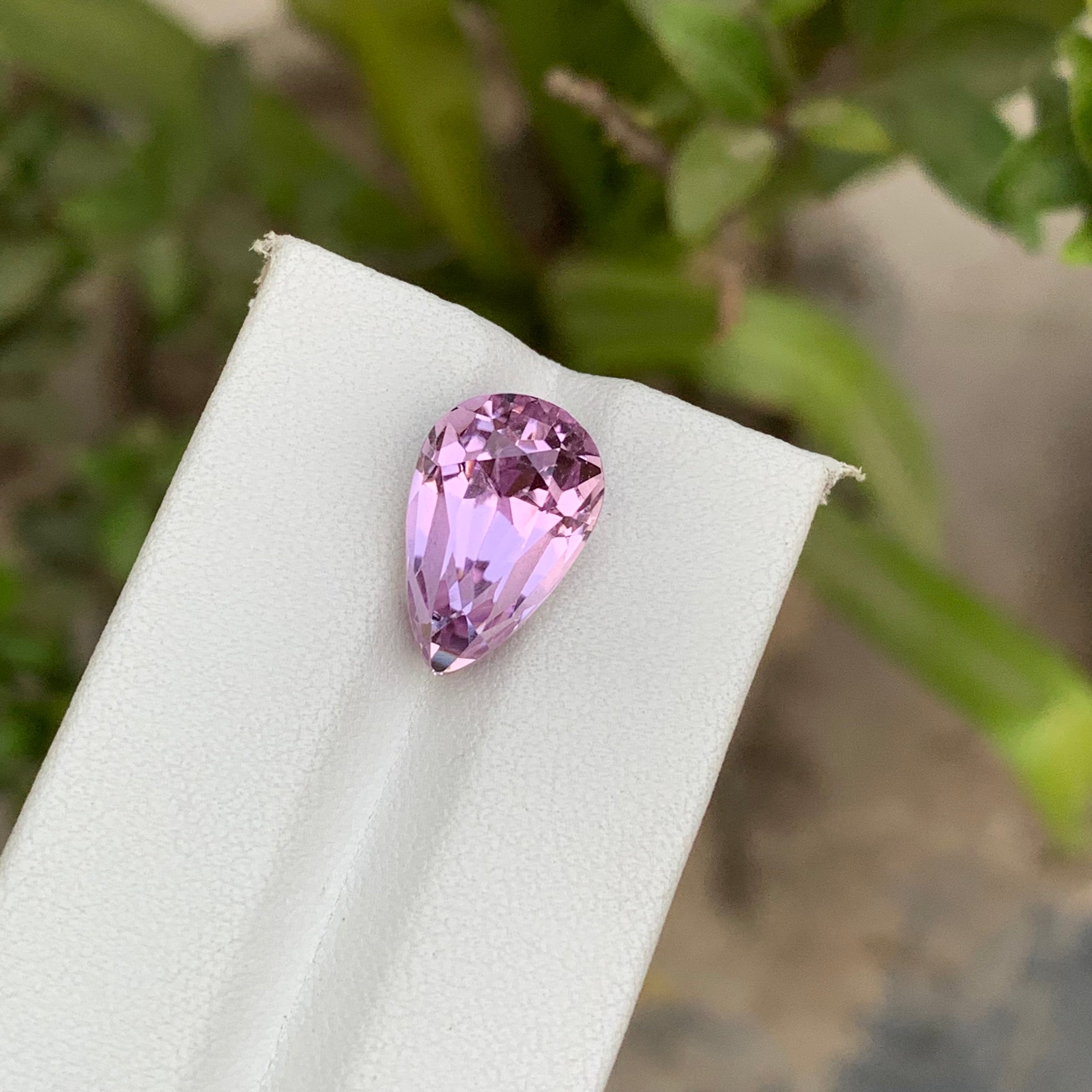 10.25 Carats Pear Shape Pink Kunzite Stone