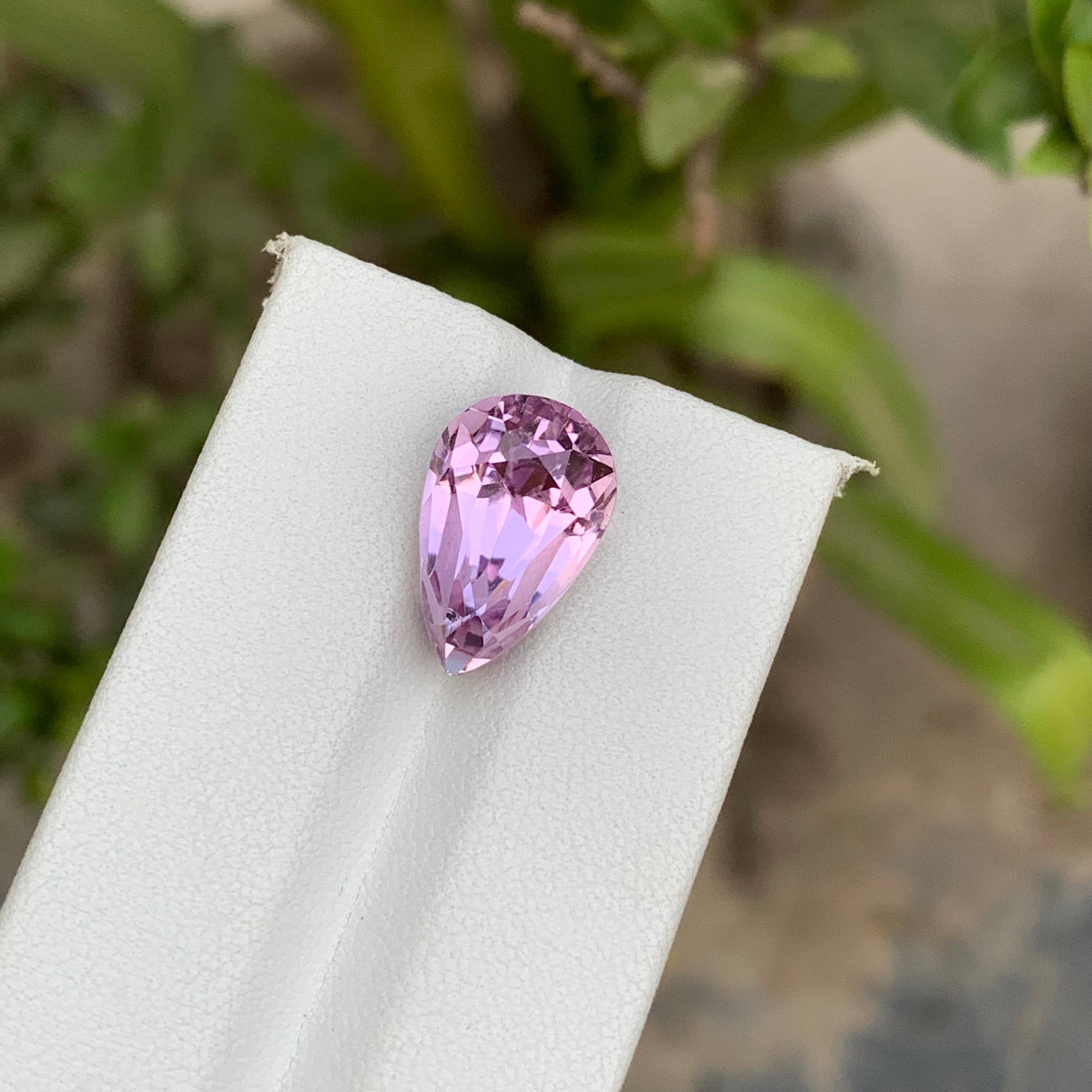 10.25 Carats Pear Shape Pink Kunzite Stone