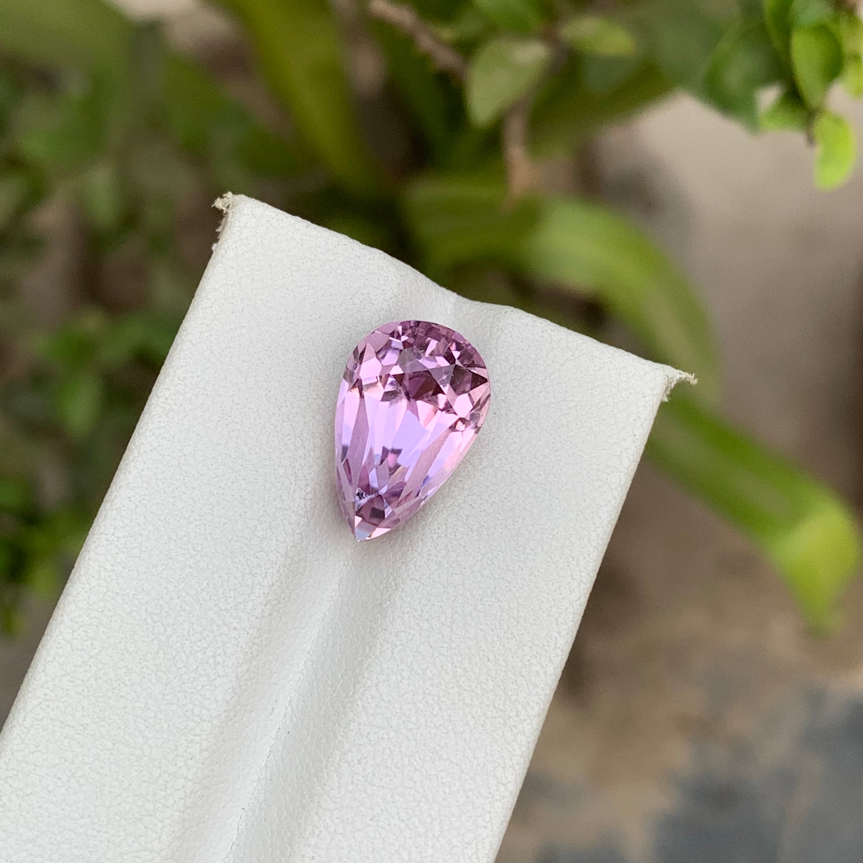 10.25 Carats Pear Shape Pink Kunzite Stone