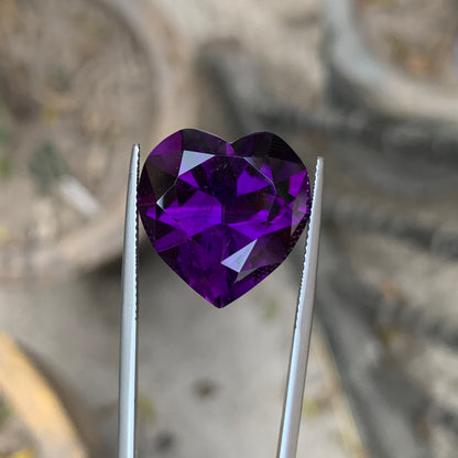 22.20 Carat Heart Shape Amethyst – Deep Purple Natural African Amethyst Gemstone