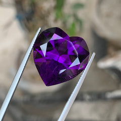22.20 Carat Heart Shape Amethyst – Deep Purple Natural African Amethyst Gemstone