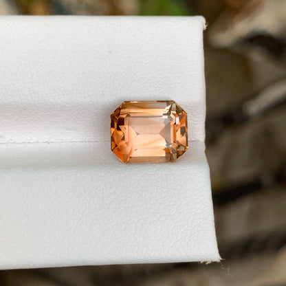 5.55 Carats Bicolor Loose Topaz