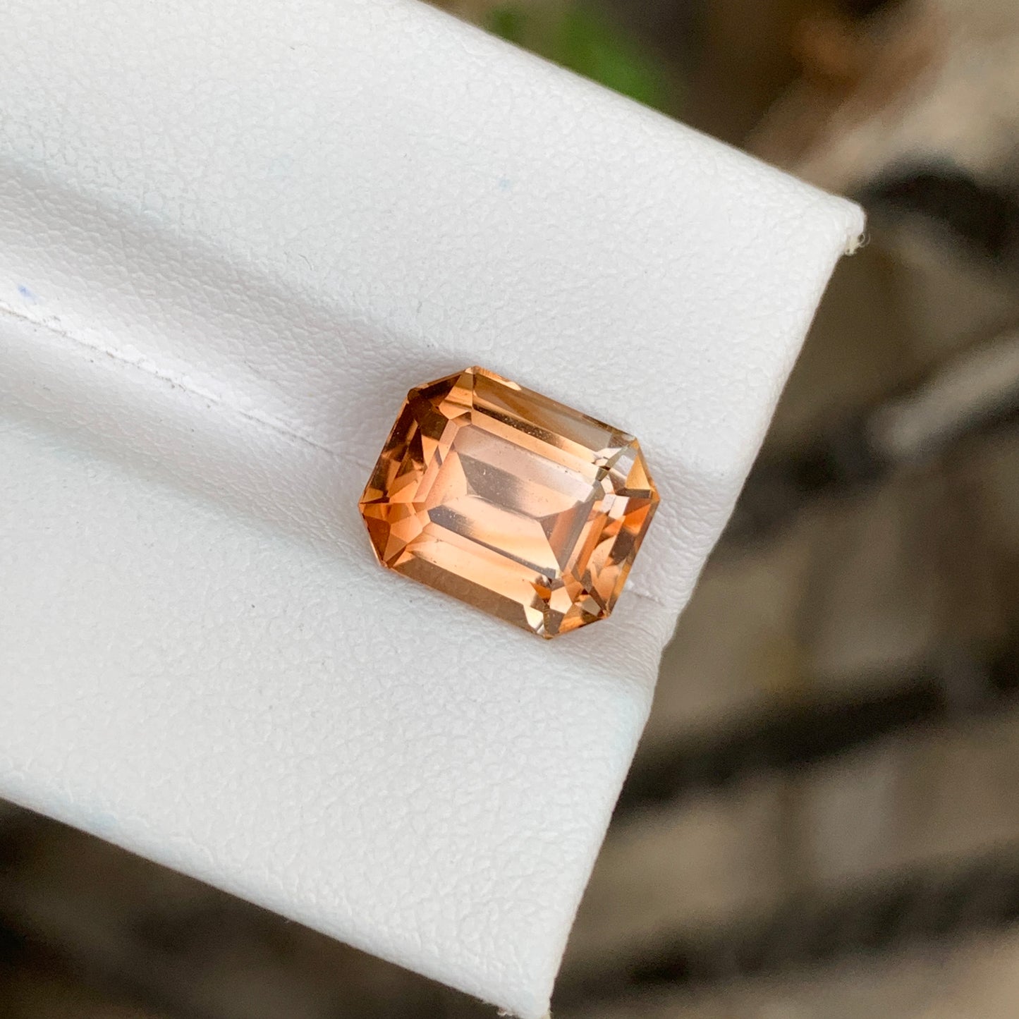 5.55 Carats Bicolor Loose Topaz