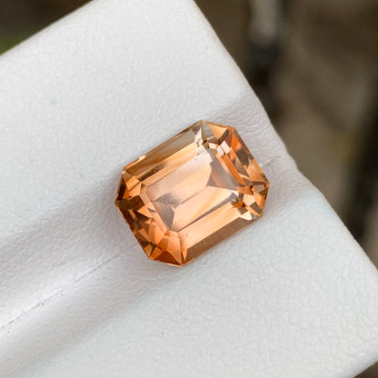 5.55 Carats Bicolor Loose Topaz