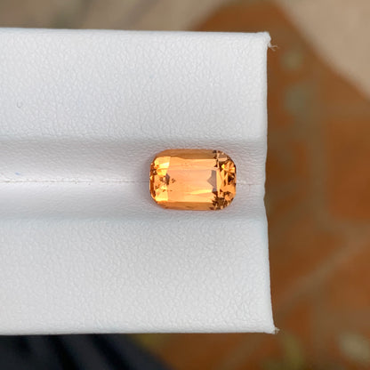 3.55 Carats Bright Orange Topaz