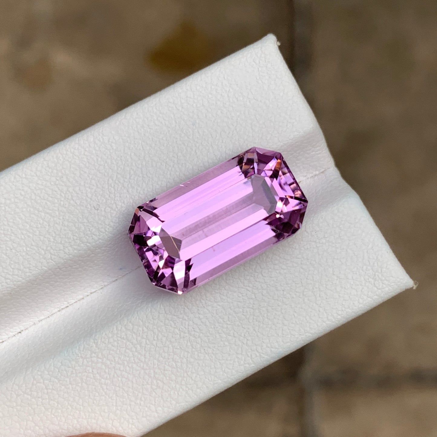 20.40 Carats Big Size Kunzite Stone