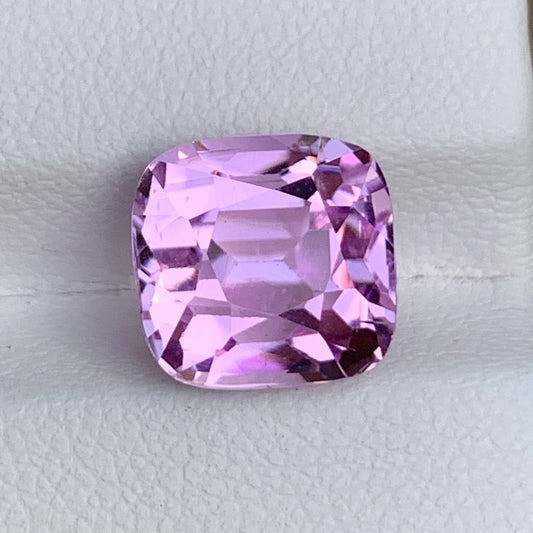 cushion cut kunzite stone