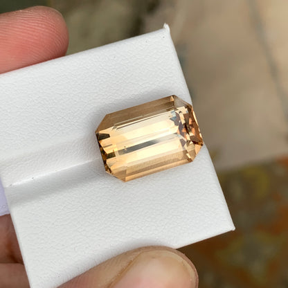 16.00 Carats Golden Imperial Topaz