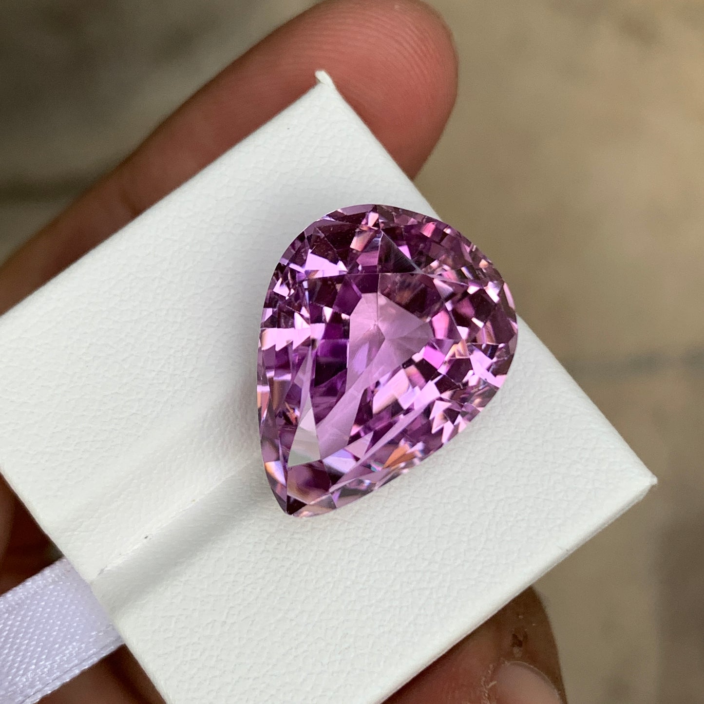 28.50 Carats Kunzite Pear Shape Stone