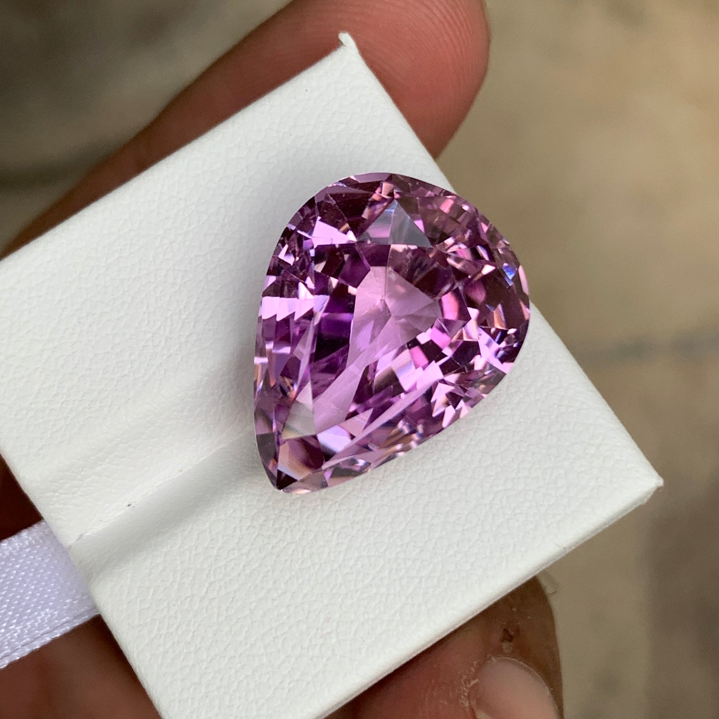 28.50 Carats Kunzite Pear Shape Stone