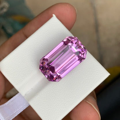 27.55 Carats Kunzite Big Emerald Cut Stone