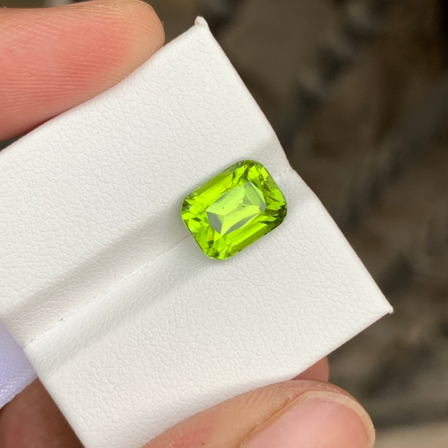 4.65 Carats Peridot Loose Stone