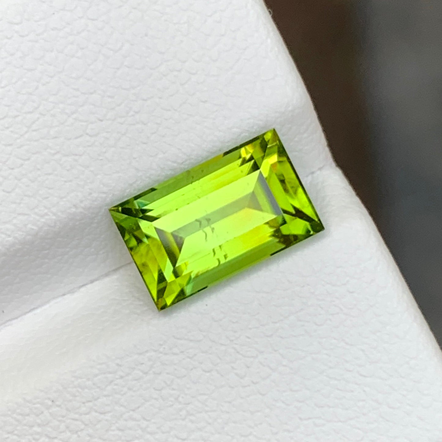 Baguette Shape peridot
