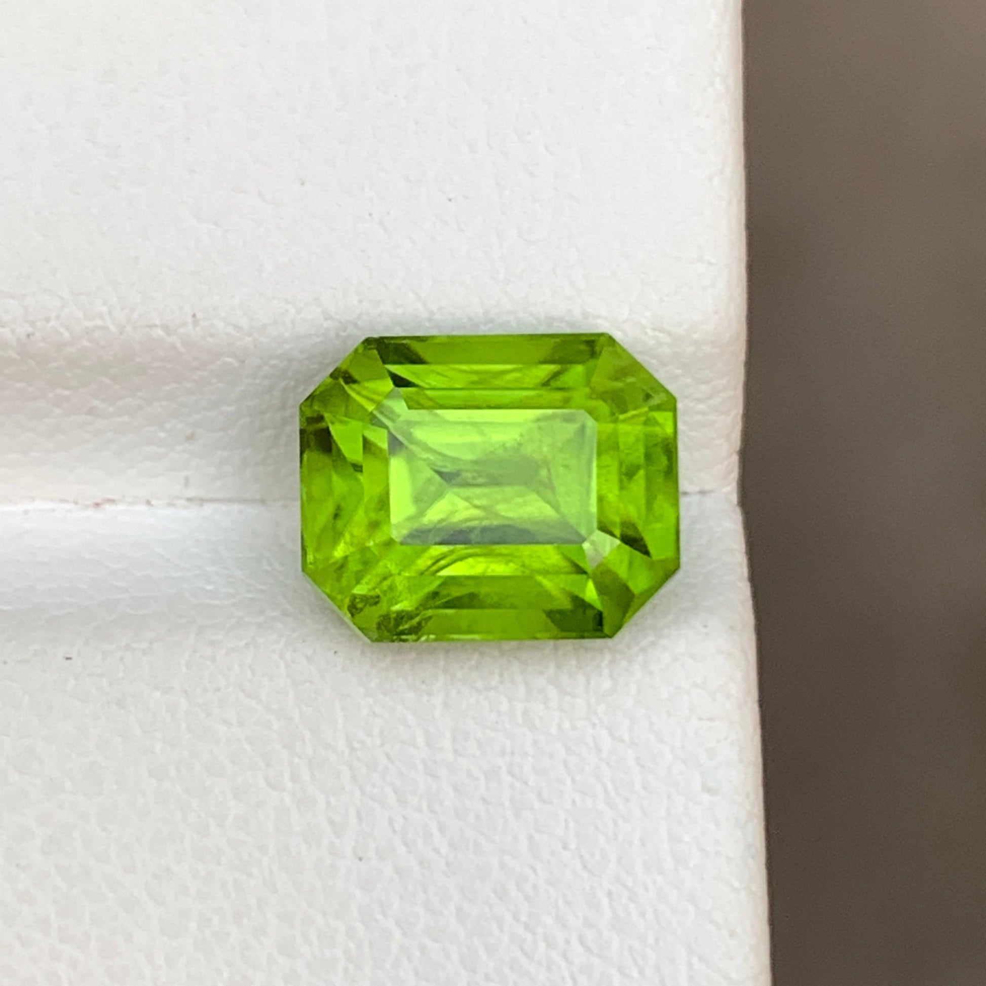 Natural Peridot Gemstone from Pakistan 