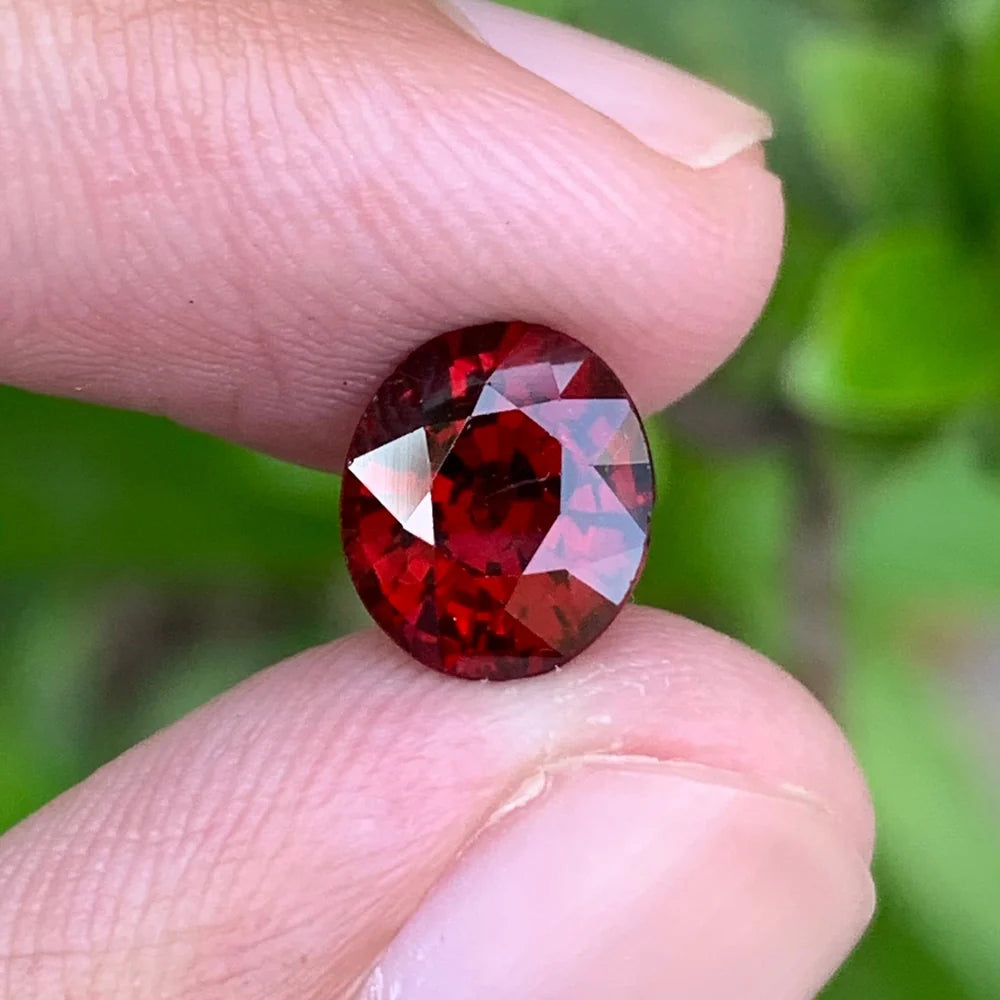 2.80 Ct Bright Red Rhodolite Garnet Oval Cut Natural Gemstone