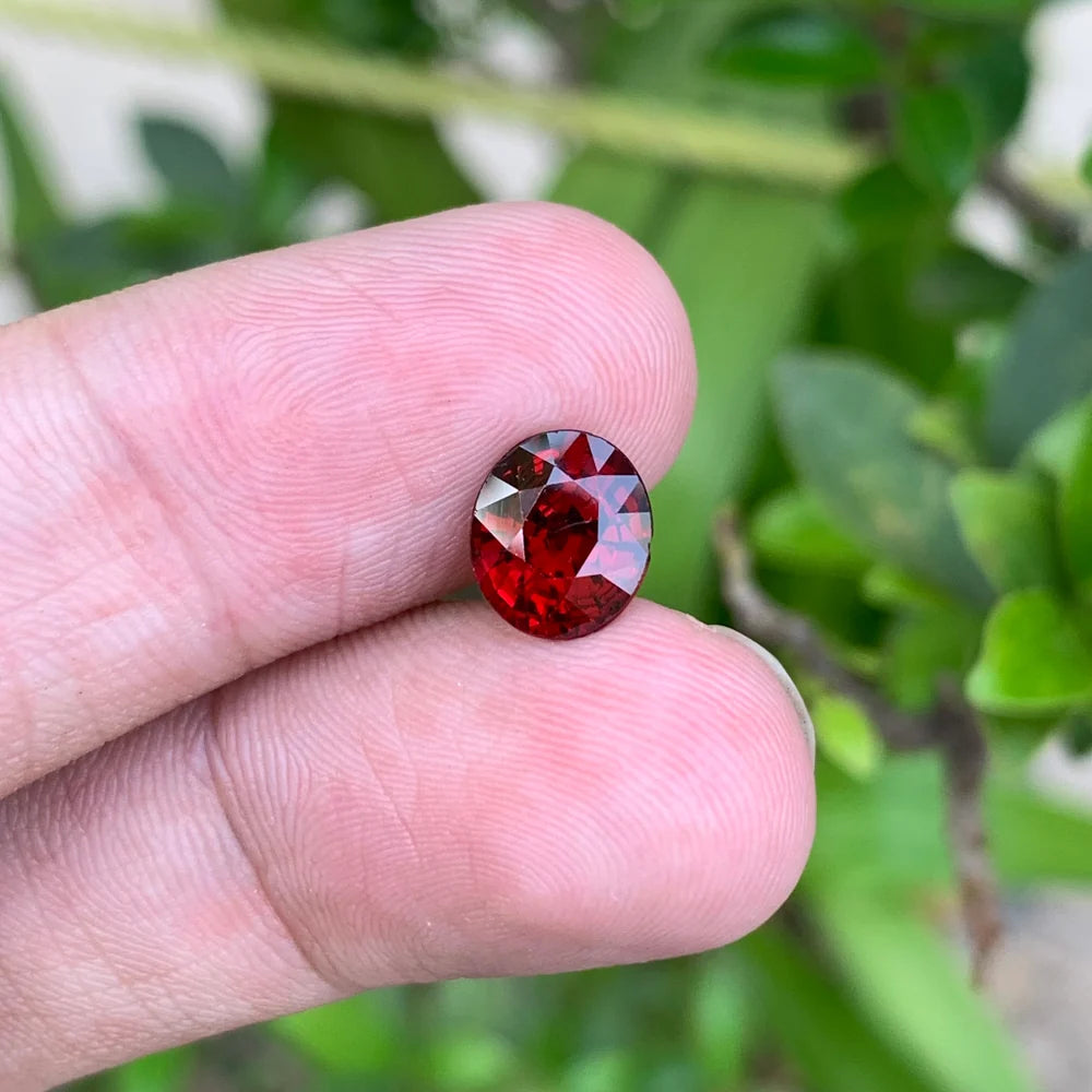 Natural Red Rhodolite Garnet 2.80 Carats Oval Cut Loose Stone